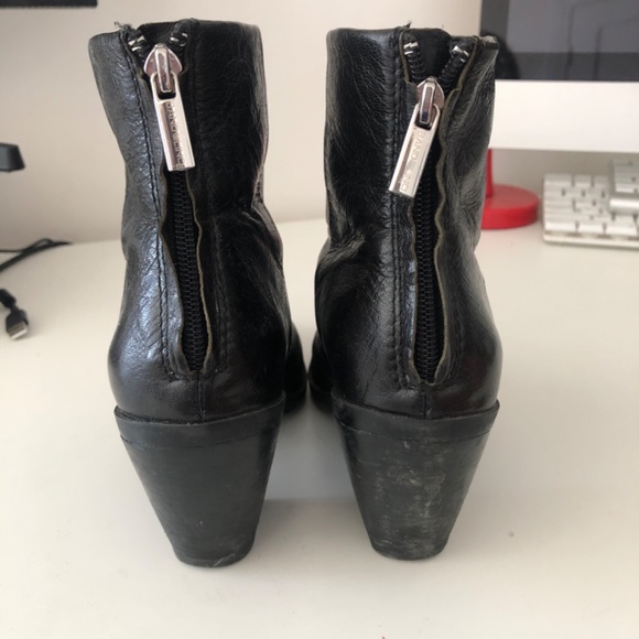 Back zip 3” heel Bandolino leather bootie - Picture 3 of 5